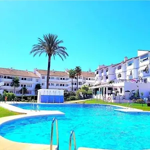  Apartamento En Mijas Con Terraza, Capacidad 5 Personas Con Piscina De Temporada